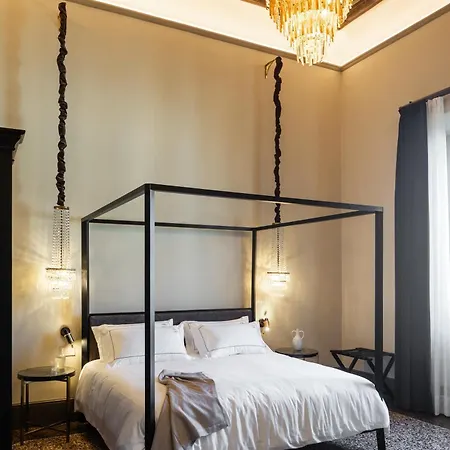 Time Tomorrow In Aparthotel