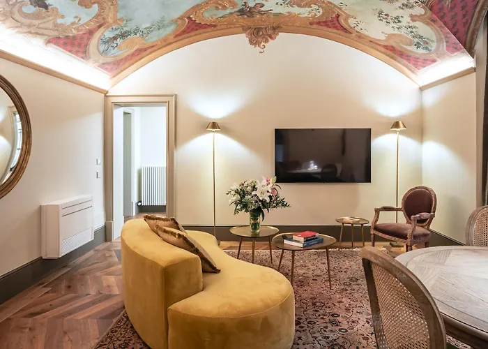 Time Tomorrow In Apart-hotel Florença